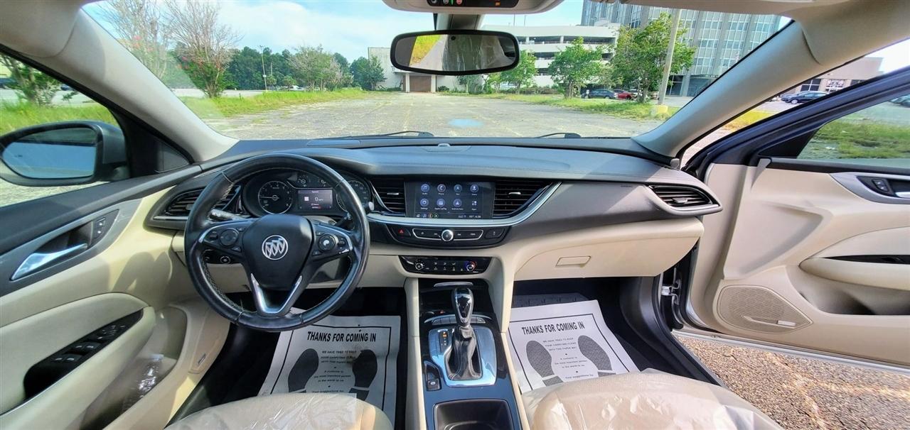 Buick Regal Sportback 4dr Sdn Preferred FWD 2019