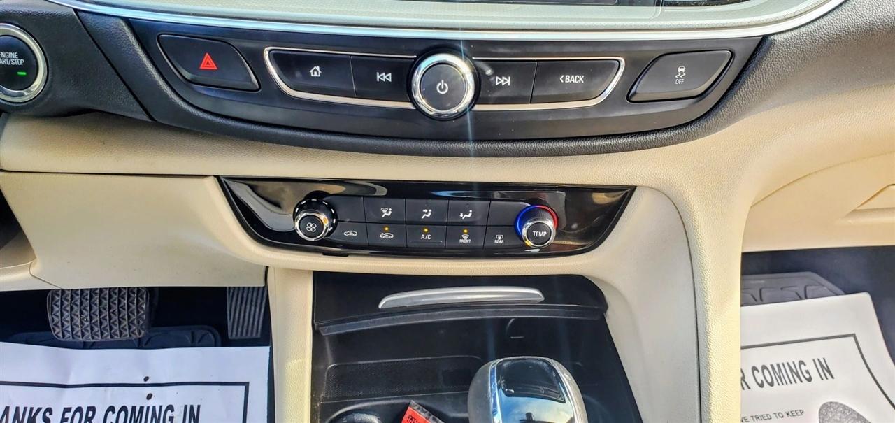 Buick Regal Sportback 4dr Sdn Preferred FWD 2019