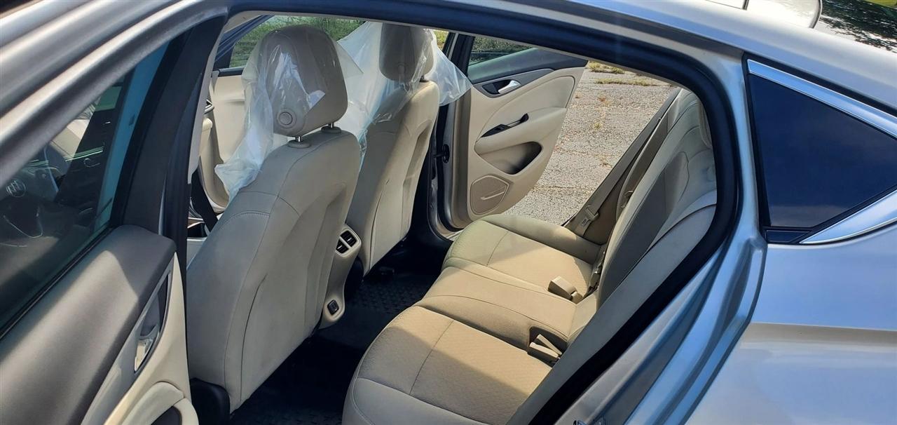 Buick Regal Sportback 4dr Sdn Preferred FWD 2019