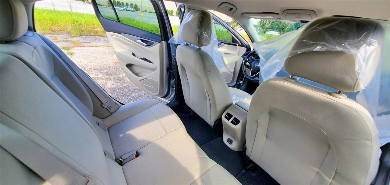 Buick Regal Sportback 4dr Sdn Preferred FWD 2019