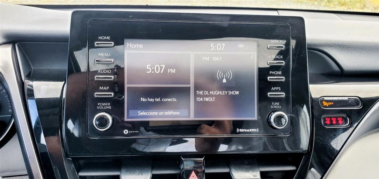 Toyota Camry SE Auto (Natl) 2021