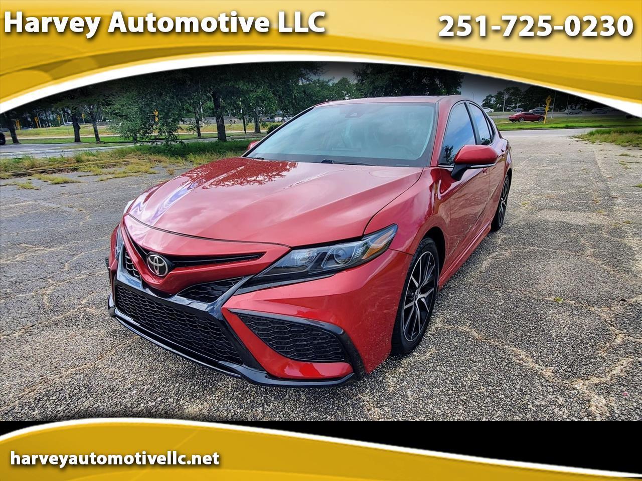 Toyota Camry SE Auto (Natl) 2021