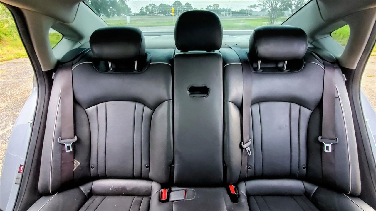 Hyundai Genesis 4dr Sdn V6 3.8L AWD 2015