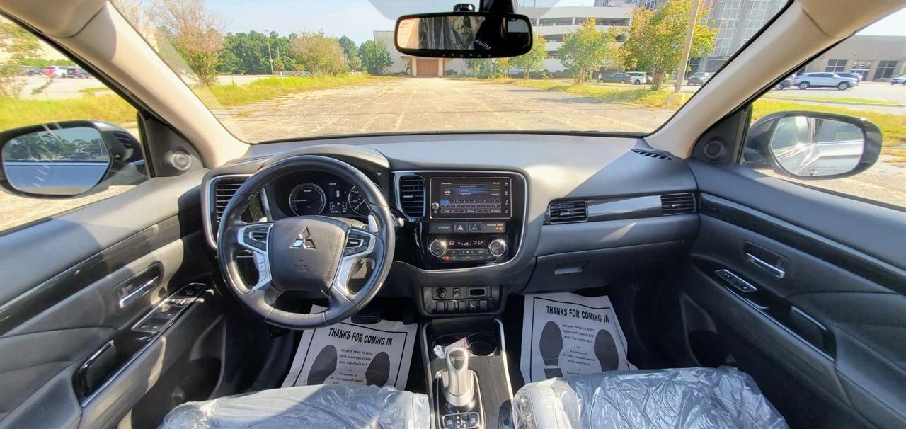 Mitsubishi Outlander PHEV SEL S-AWC 2018