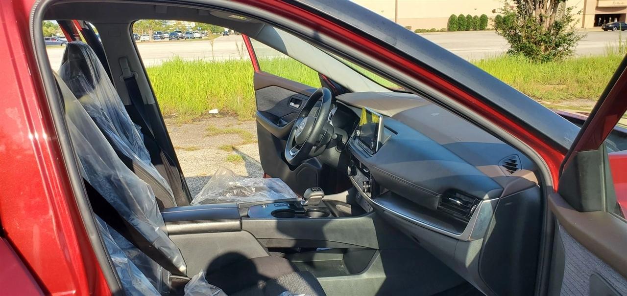 Nissan Rogue FWD SV 2022