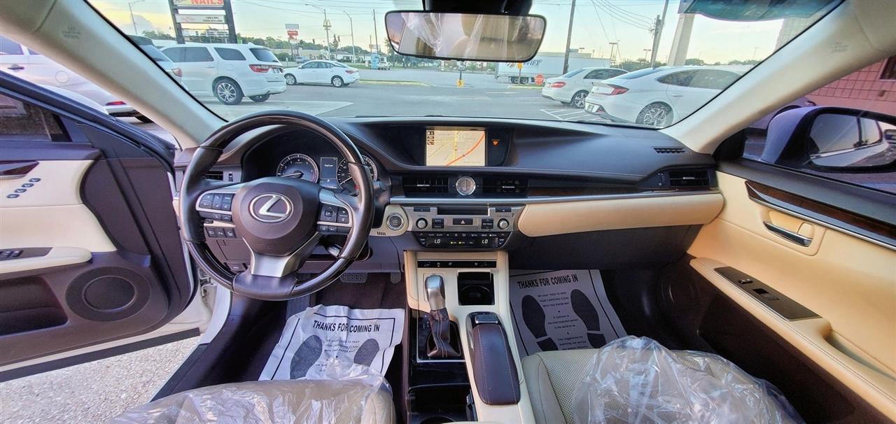 Lexus ES ES 350 FWD 2017