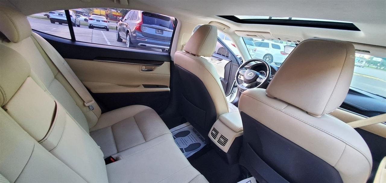Lexus ES ES 350 FWD 2017