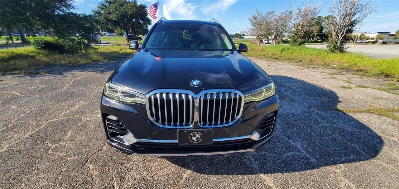 BMW X7 xDrive40i Sports Activity Vehicle 2020