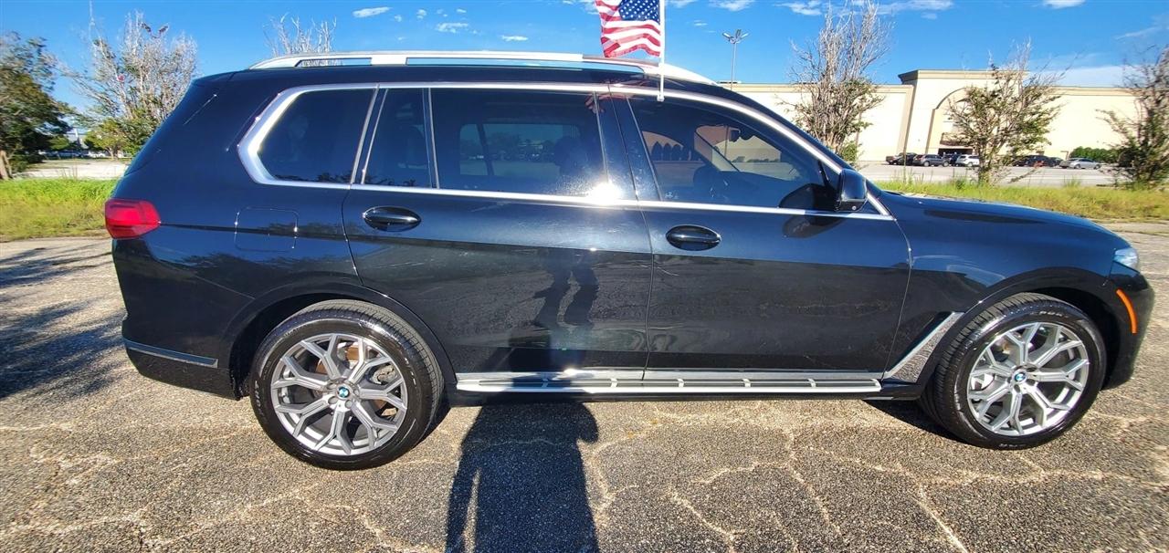 BMW X7 xDrive40i Sports Activity Vehicle 2020