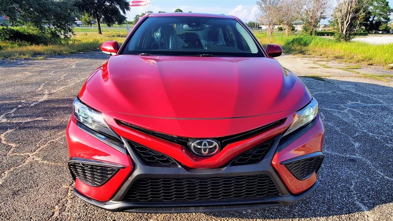 Toyota Camry SE Auto (Natl) 2021