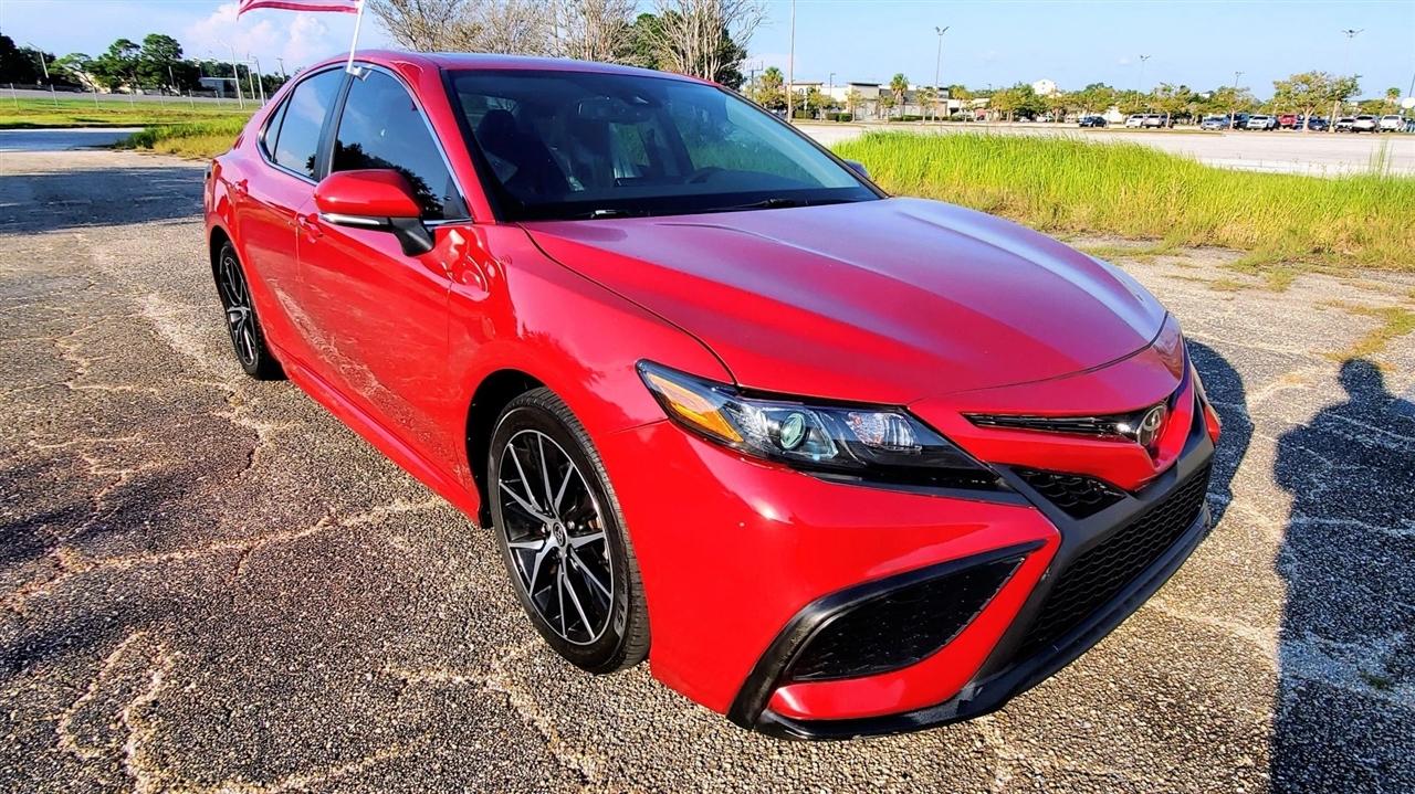 Toyota Camry SE Auto (Natl) 2021