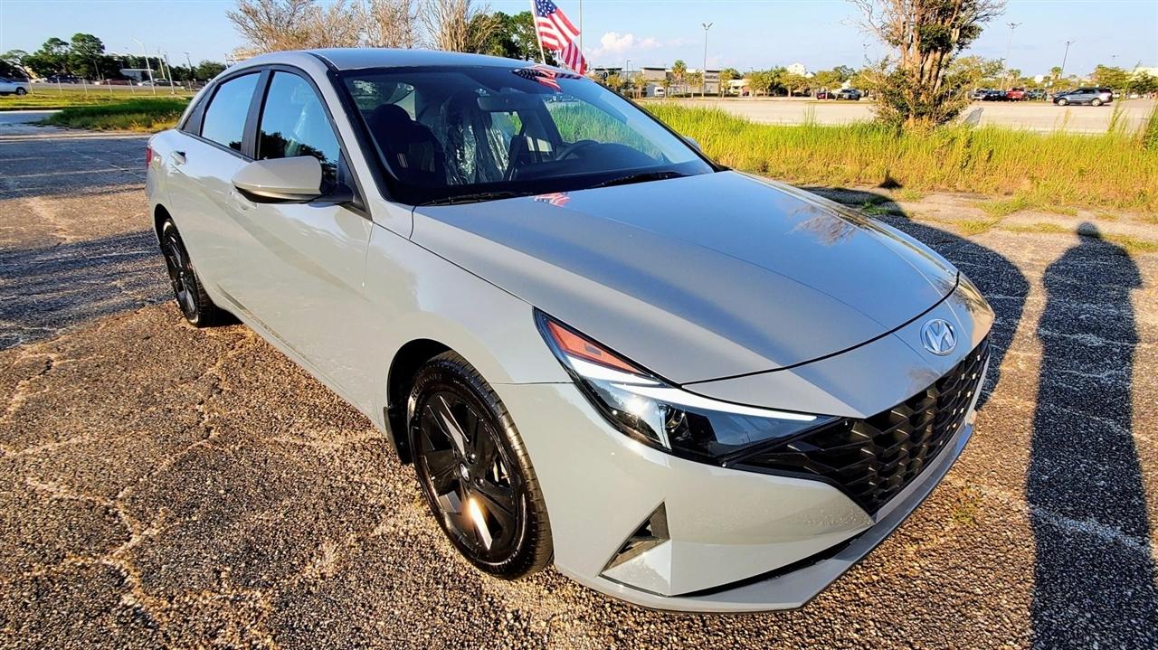 Hyundai Elantra SEL IVT 2023