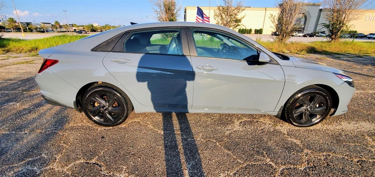 Hyundai Elantra SEL IVT 2023