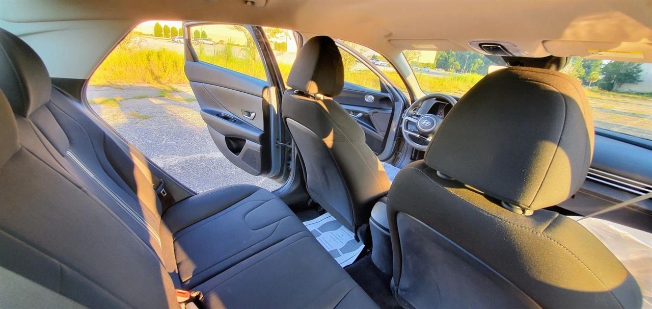 Hyundai Elantra SEL IVT 2023