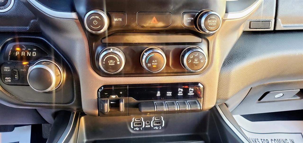 RAM 2500 Big Horn 4x4 Crew Cab 6'4" Box 2019