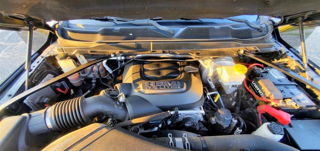 RAM 2500 Big Horn 4x4 Crew Cab 6'4" Box 2019