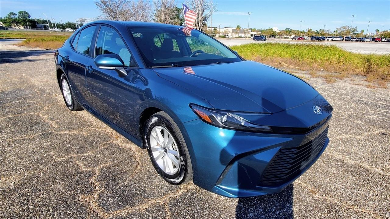 Toyota Camry XLE (Natl) 2025