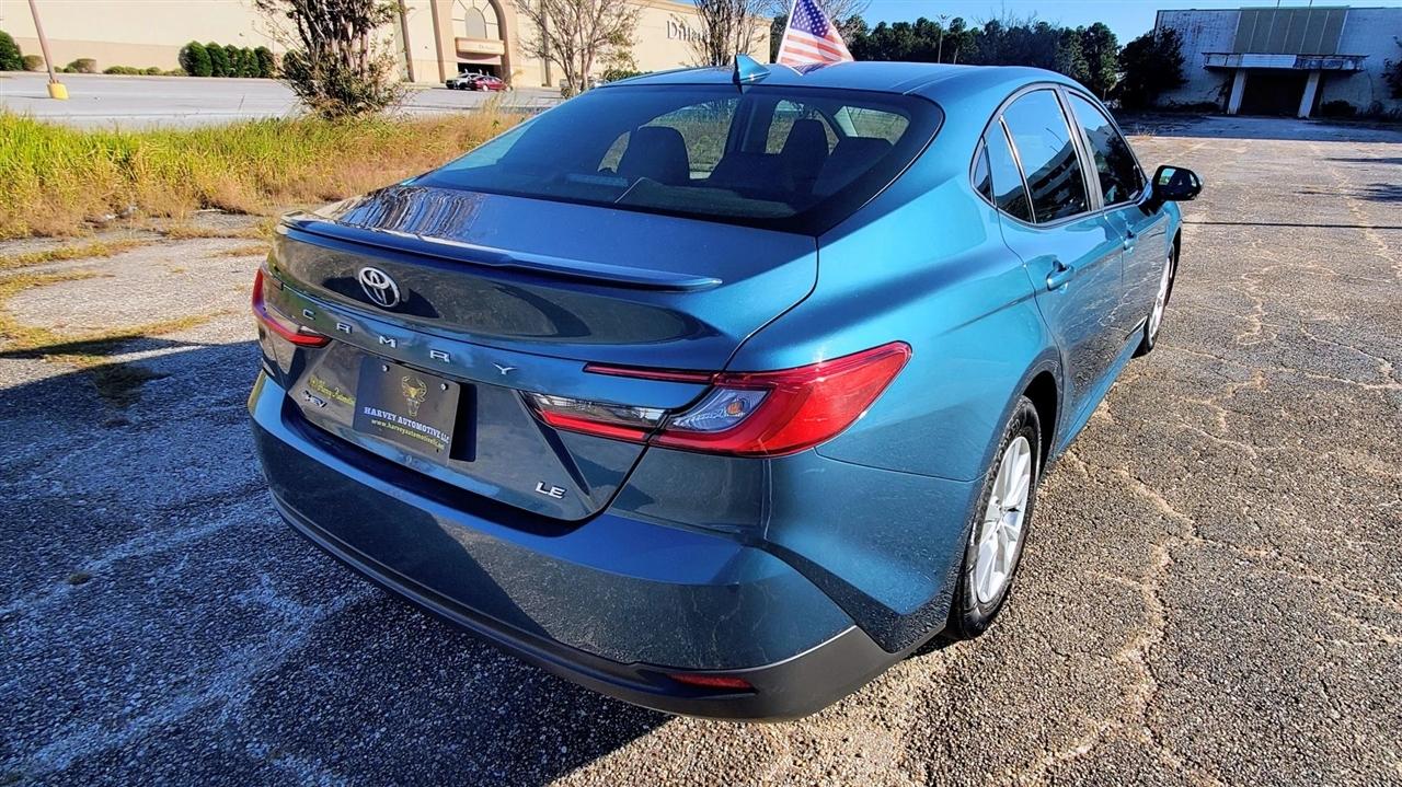 Toyota Camry XLE (Natl) 2025