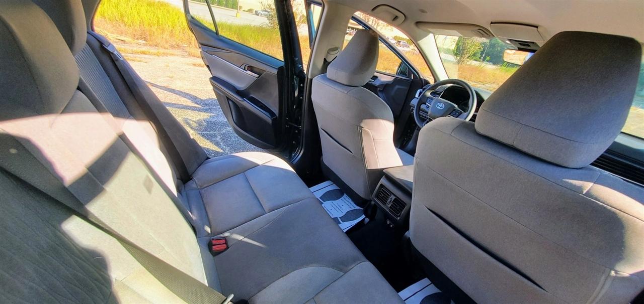Toyota Camry XLE (Natl) 2025