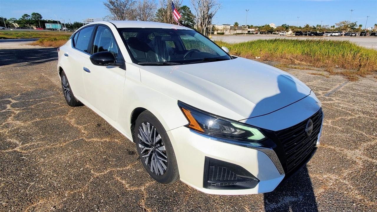 Nissan Altima 2.5 SV Sedan 2023