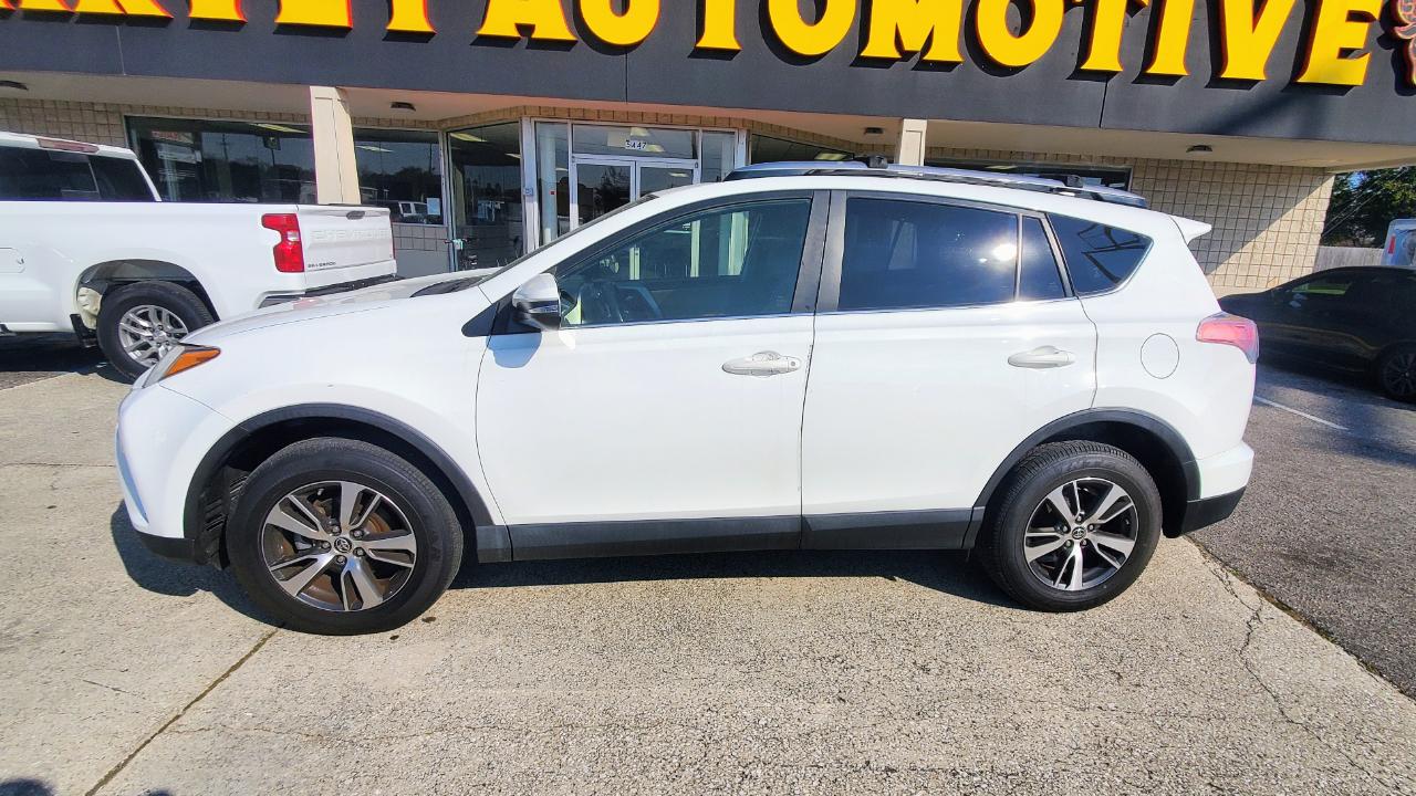 Toyota RAV4 XLE FWD 2017