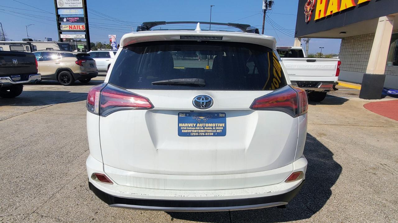 Toyota RAV4 XLE FWD 2017