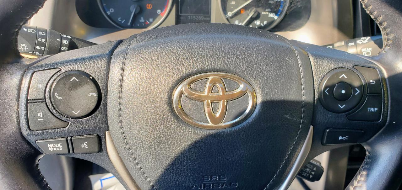 Toyota RAV4 XLE FWD 2017