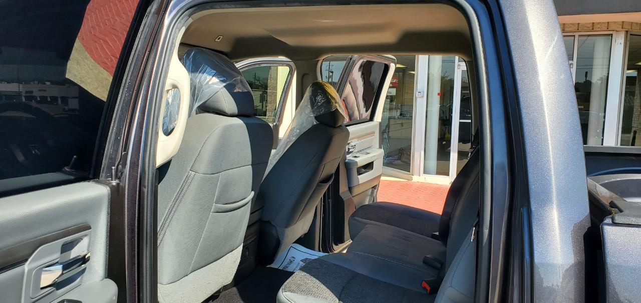 RAM 1500 Classic Tradesman Crew Cab SWB 4WD 2019