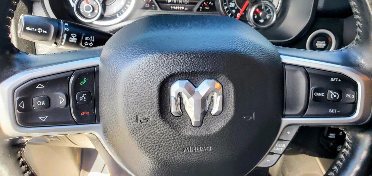 RAM 1500 Big Horn Crew Cab SWB 4WD 2020