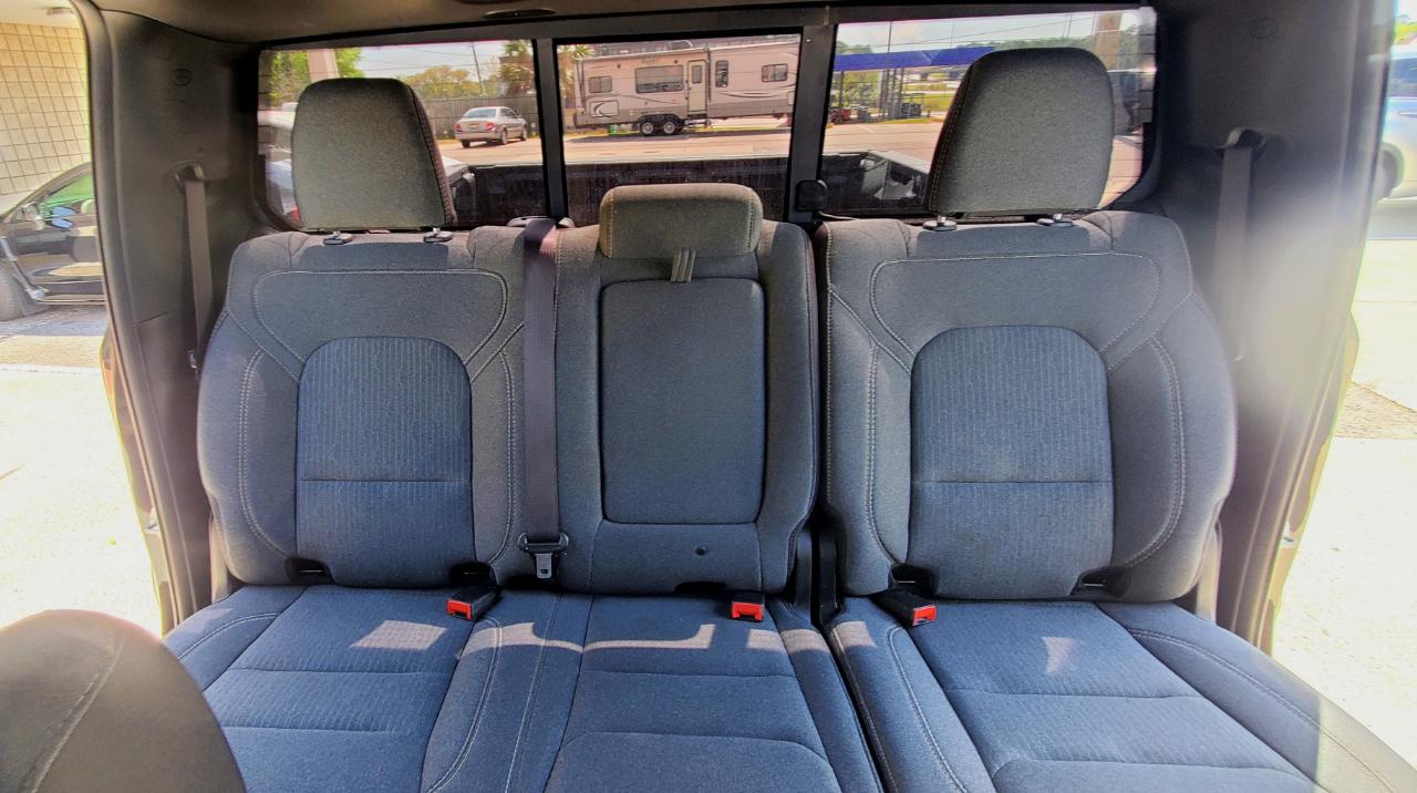 RAM 1500 Big Horn Crew Cab SWB 4WD 2020