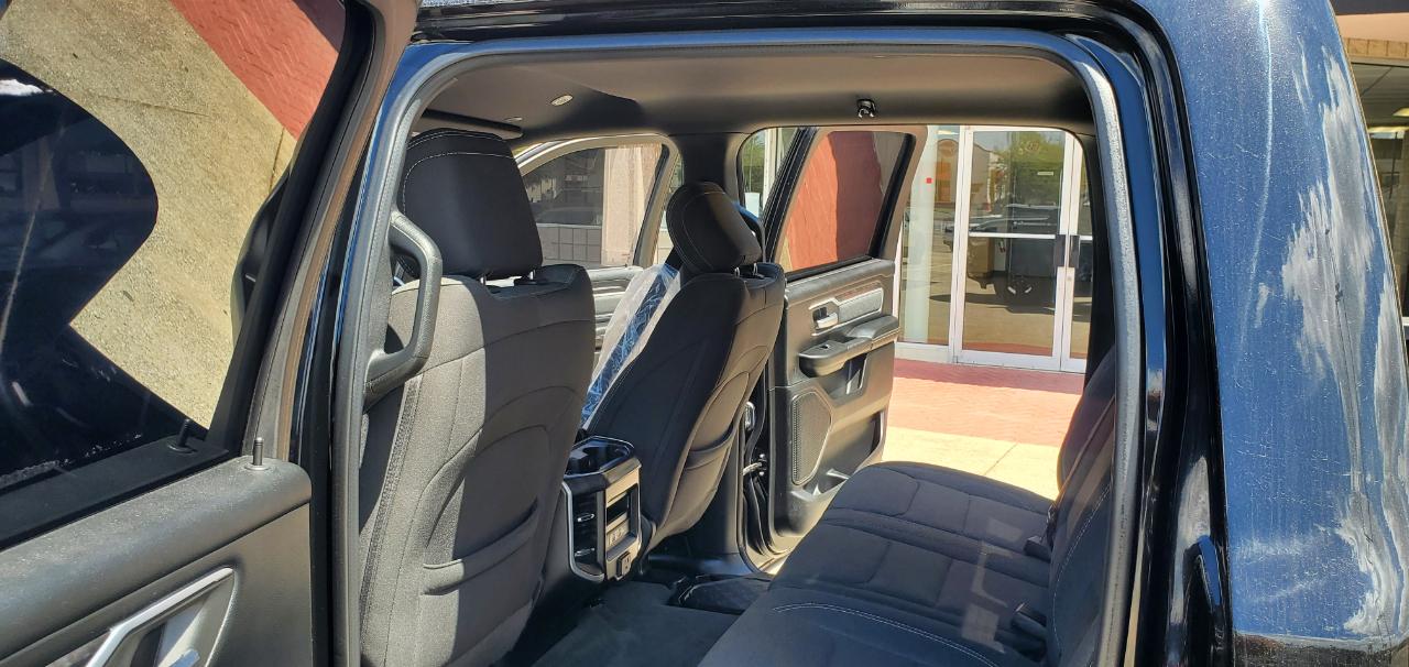 RAM 1500 Big Horn Crew Cab SWB 4WD 2020