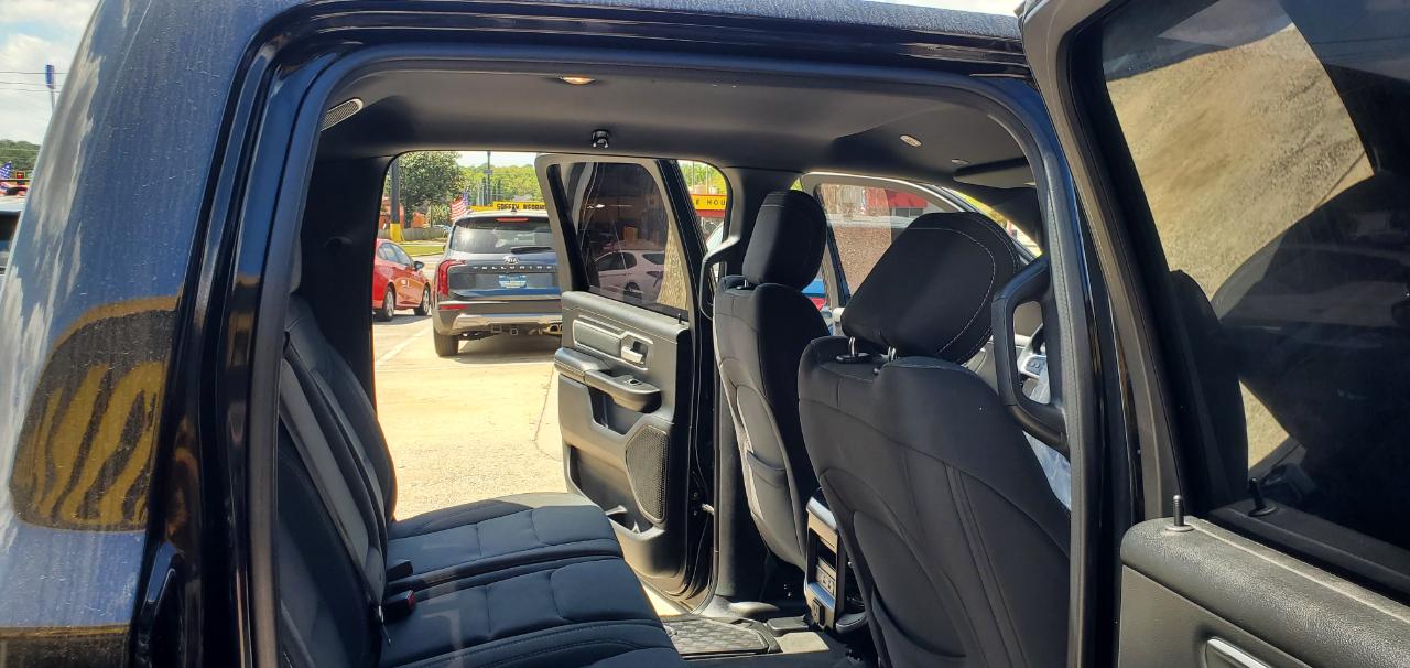 RAM 1500 Big Horn Crew Cab SWB 4WD 2020