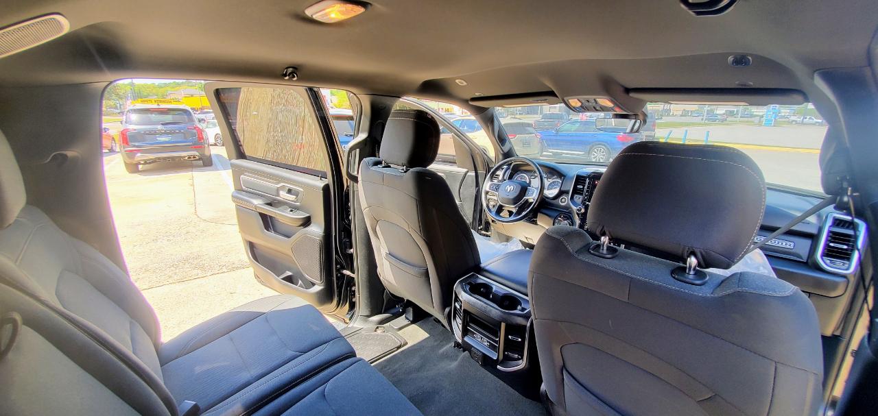 RAM 1500 Big Horn Crew Cab SWB 4WD 2020