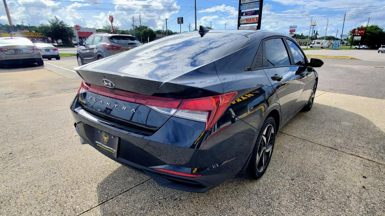 Hyundai Elantra SEL IVT 2023