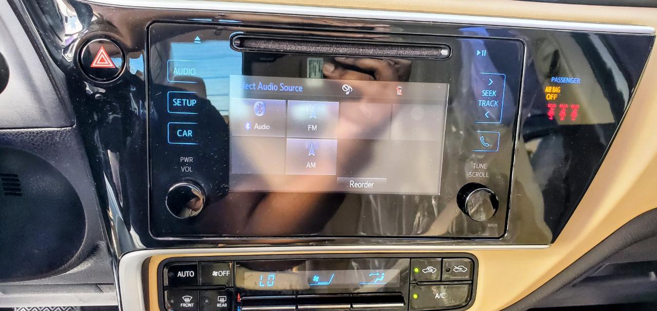 Toyota Corolla XLE CVT (Natl) 2019