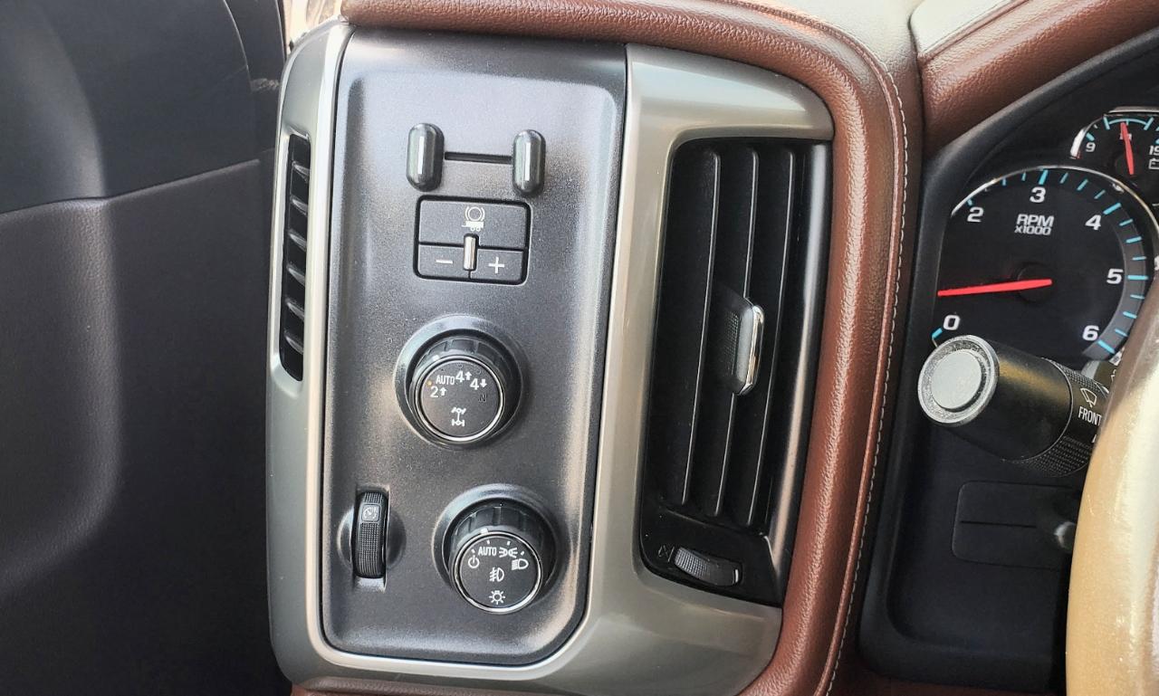 Chevrolet Silverado 1500 4WD Crew Cab 143.5" High Country 2018