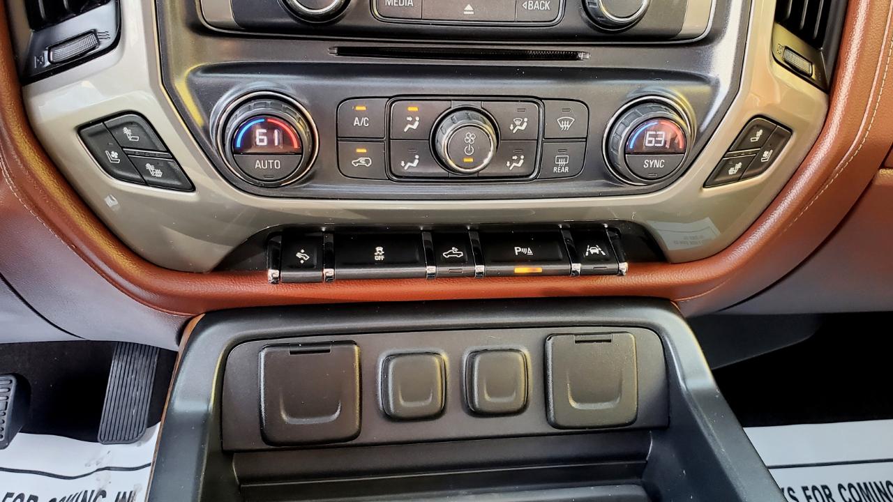Chevrolet Silverado 1500 4WD Crew Cab 143.5" High Country 2018