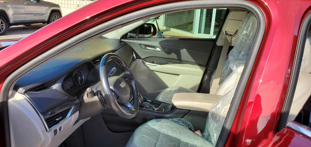 Cadillac XT4 FWD 4dr Premium Luxury 2019