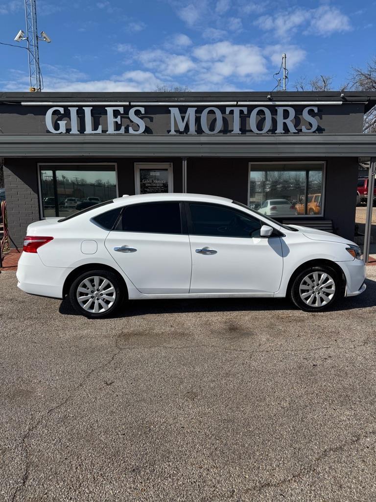 Nissan Versa 1.6 S 5M 2019