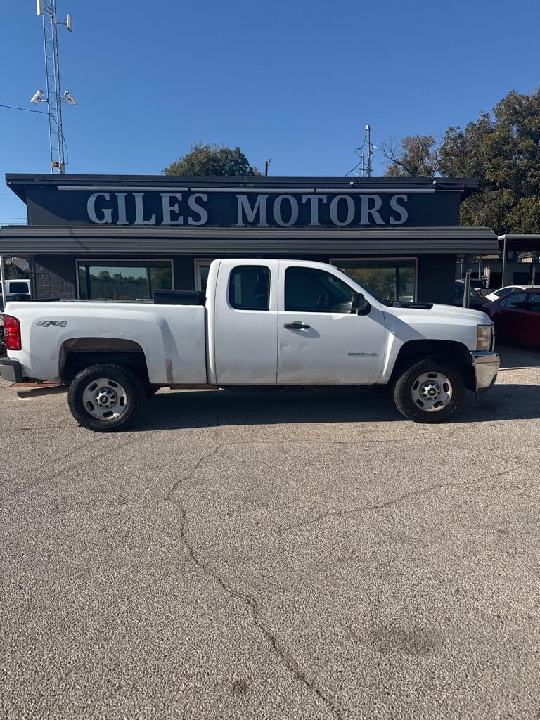 Chevrolet Silverado 2500HD Work Truck Ext. Cab 4WD 2011