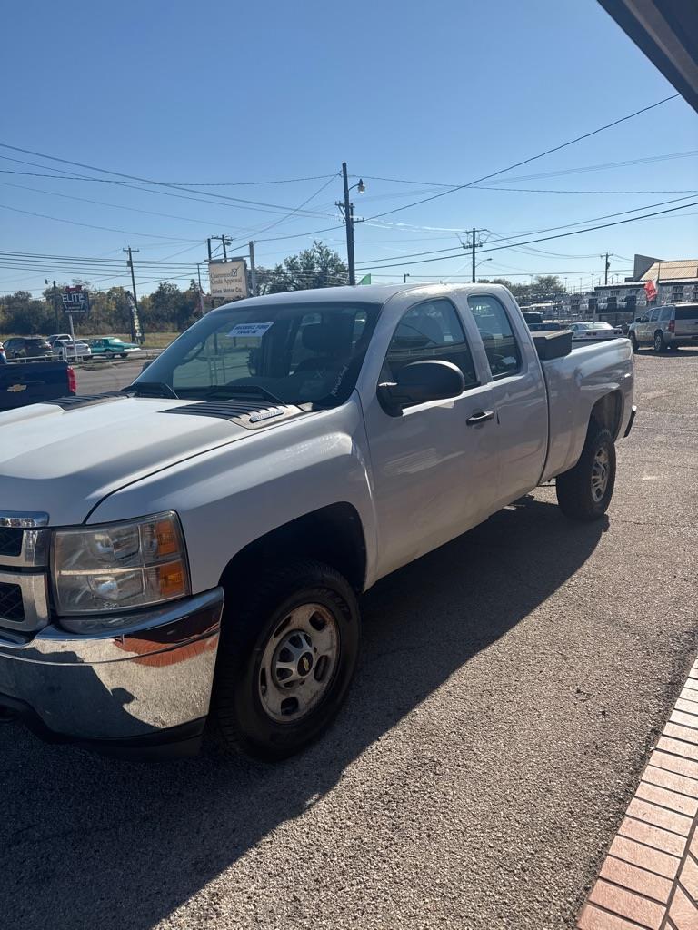 Chevrolet Silverado 2500HD Work Truck Ext. Cab 4WD 2011
