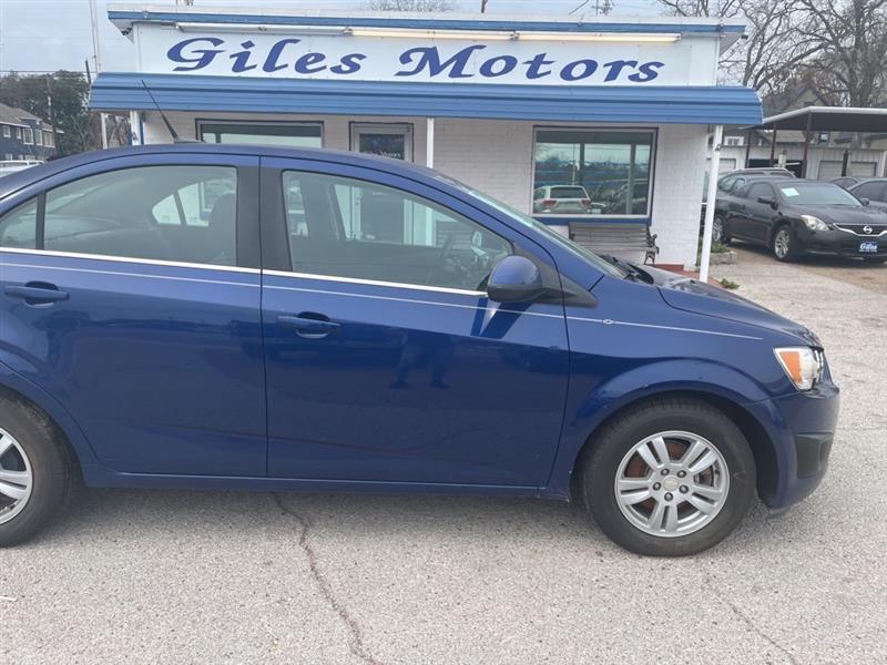 Chevrolet Sonic 1LT Sedan 2012