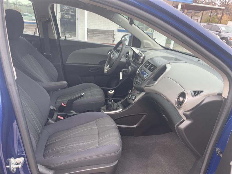 Chevrolet Sonic 1LT Sedan 2012