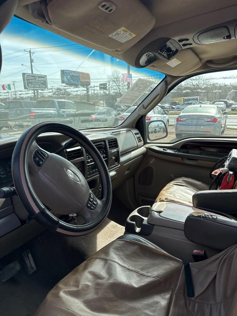 Ford Excursion Eddie Bauer 5.4L 2WD 2003