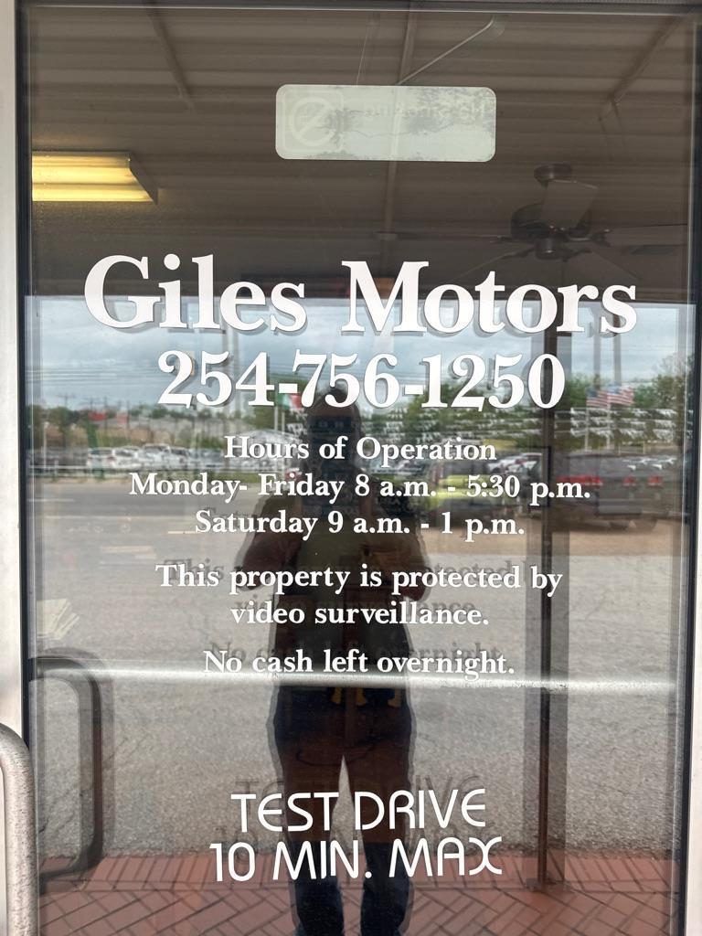 Chevrolet Avalanche LT 2WD 2011