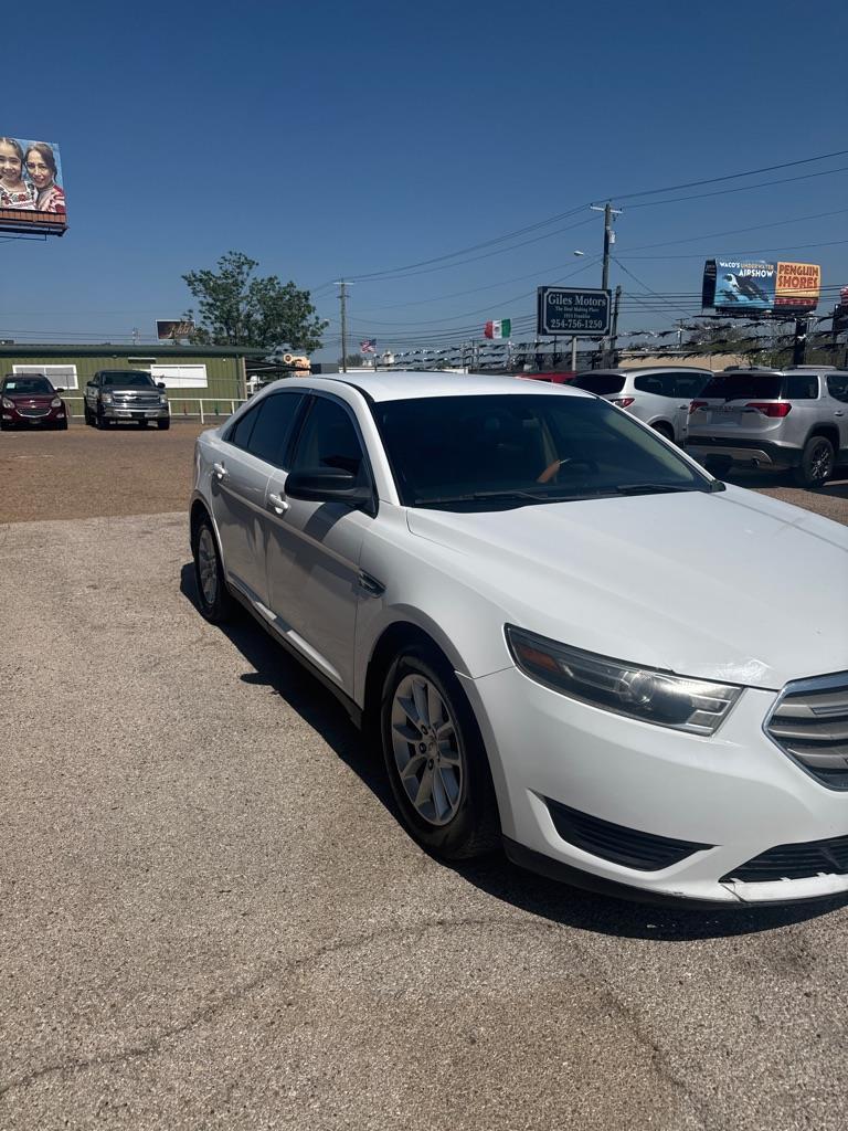 Ford Taurus SE FWD 2014