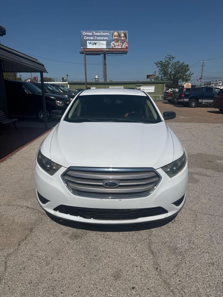 Ford Taurus SE FWD 2014