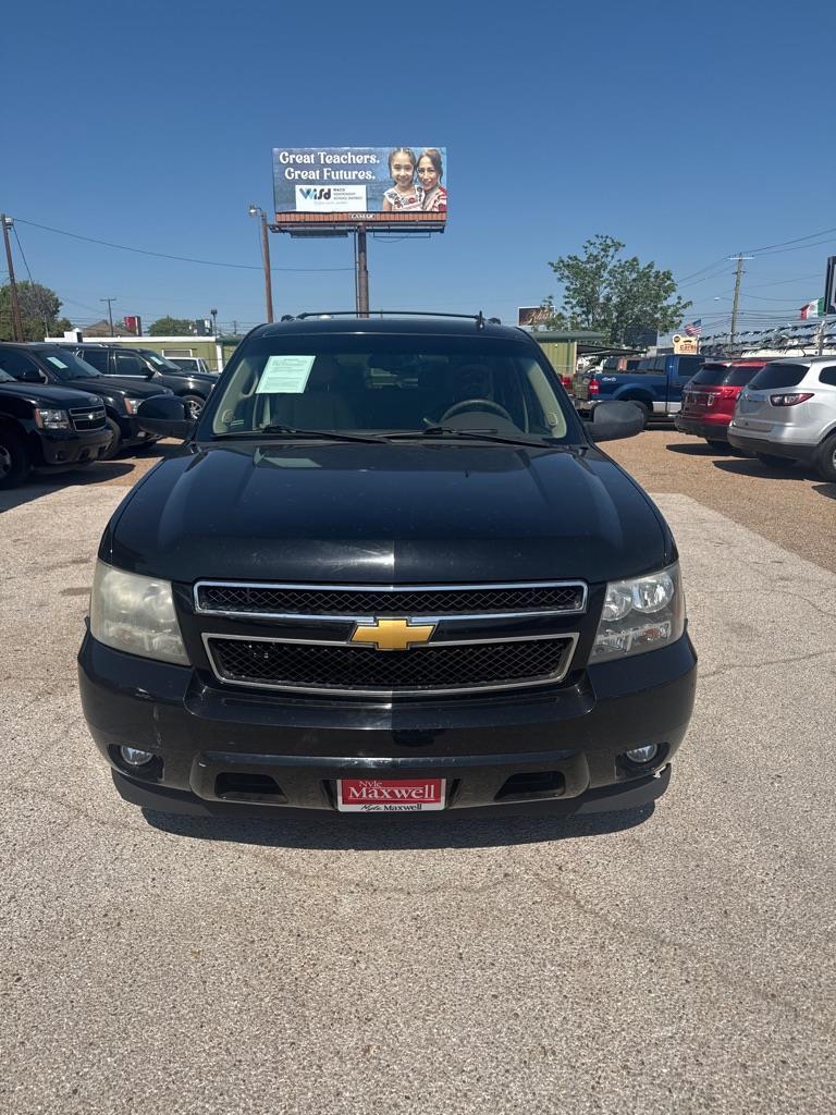 Chevrolet Suburban LT 1500 2WD 2012