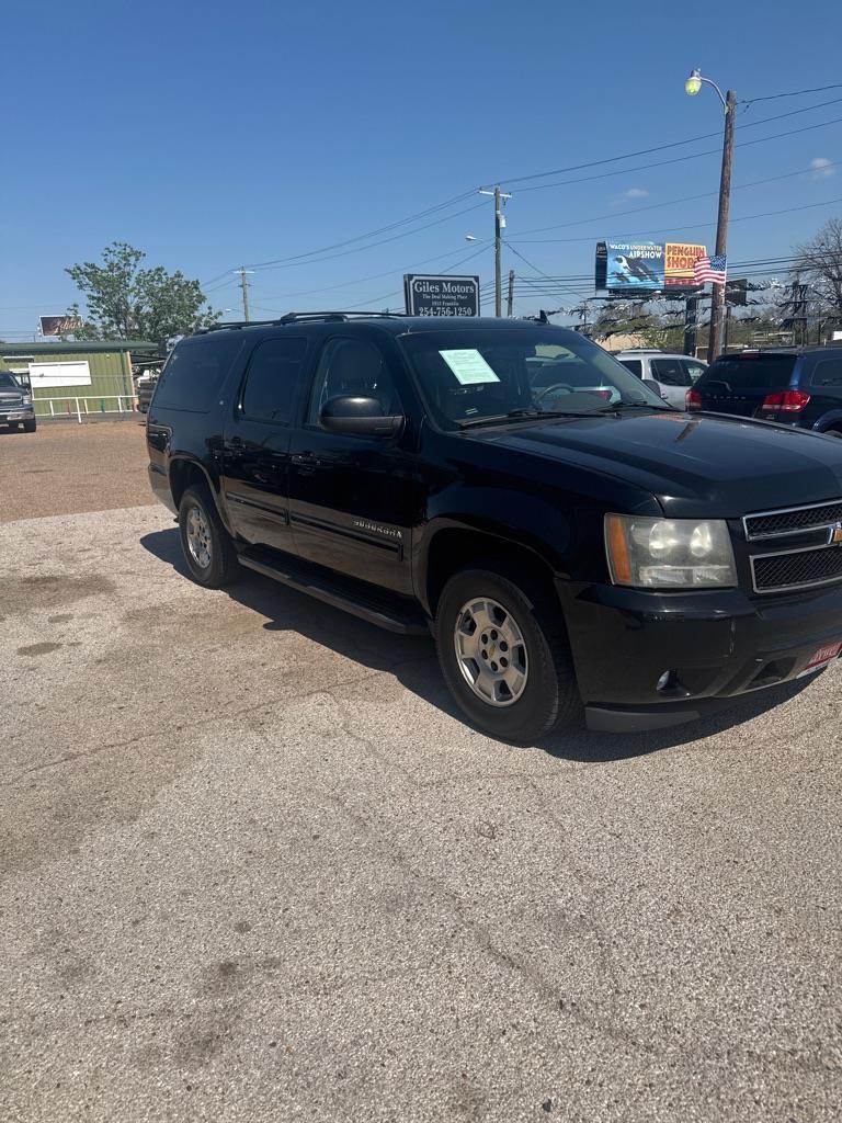 Chevrolet Suburban LT 1500 2WD 2012