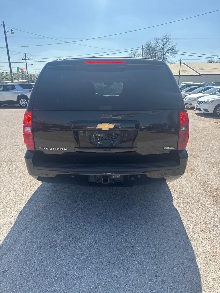 Chevrolet Suburban LT 1500 2WD 2012